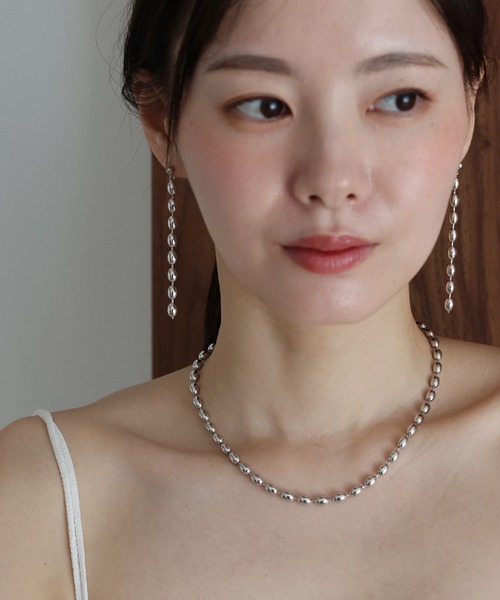 J by blue(ジェイバイブルー)の「オーバルボールチェーンピアス / ニッケルフリー(ピアス(両耳用)・レディース・シルバー/ゴールド・FREE)」の11枚目の写真