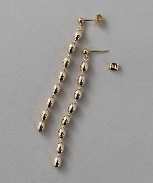 J by blue(ジェイバイブルー)の「オーバルボールチェーンピアス / ニッケルフリー(ピアス(両耳用)・レディース・シルバー/ゴールド・FREE)」の3枚目の写真