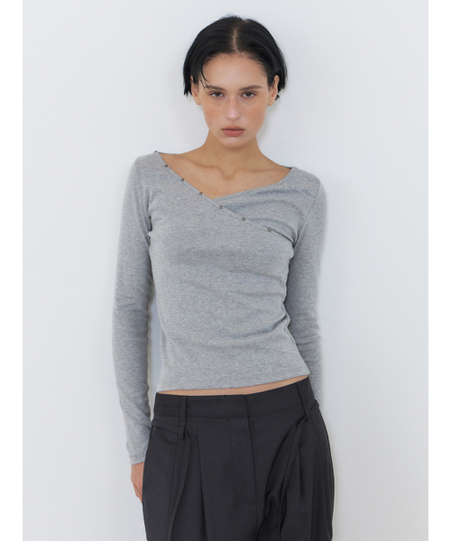 ETMON(エトモン)の「Wrap Stud T-Shirt, Grey(Tシャツ/カットソー・レディース・その他・FREE)」の3枚目の写真