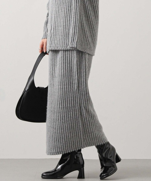 Gready Brilliant（グレディブリリアン）の「【WEB限定】起毛イージーロングスカート（スカート・レディース・アイボリー/グレー・FREE）」の2枚目の写真