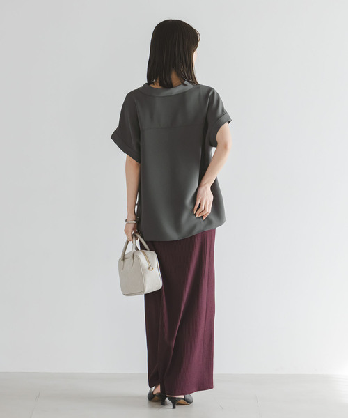 Noble(ノーブル)の「ワークディテールノースリブラウス(シャツ/ブラウス・レディース・ホワイト/チャコールグレー・FREE)」の12枚目の写真