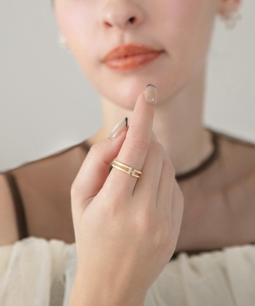 Leja(レジャ)の「【LEJA】ダブルラインエッジゴールドリング結婚式 パーティー 成人式 二次会 同窓会 お呼ばれ オケージョン 20代 30代(リング・レディース・ゴールド・FREE)」の2枚目の写真