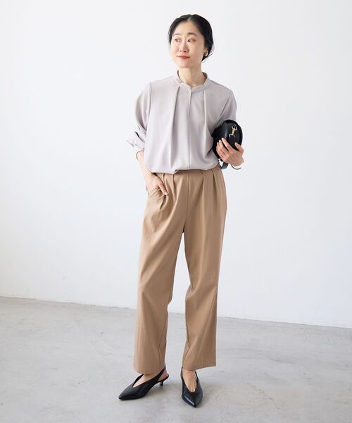 le.coeur blanc(ルクールブラン)の「フルダルヘムタックプルオーバー(シャツ/ブラウス・レディース・グレイッシュベージュ/ネイビー・38)」の14枚目の写真