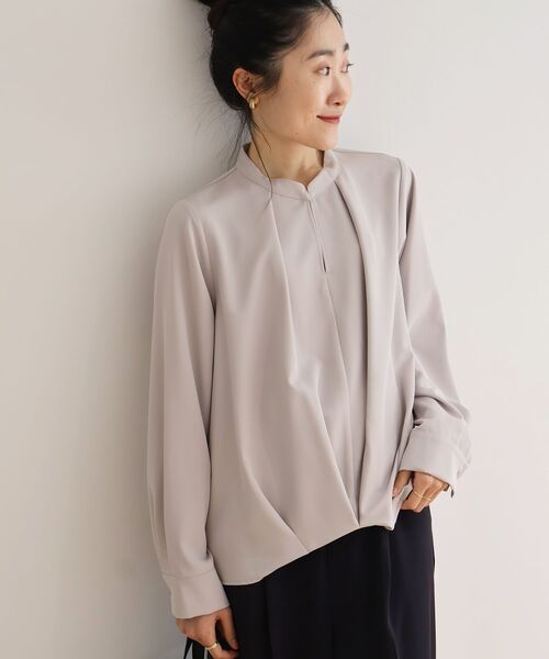 le.coeur blanc(ルクールブラン)の「フルダルヘムタックプルオーバー(シャツ/ブラウス・レディース・グレイッシュベージュ/ネイビー・38)」の20枚目の写真