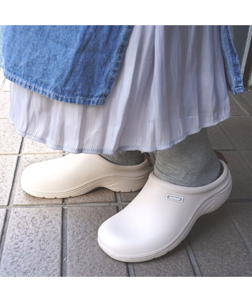 JELLY BEANS(ジェリービーンズ)の「【レイン対応】EVAスリッポンシューズ 防水 レイン(194-61042)JELLY BEANS(ジェリービーンズ)(レインシューズ・レディース・ベージュ/ブラック/グレイッシュベージュ/ブルーグレー/グリーン・M/L)」の8枚目の写真