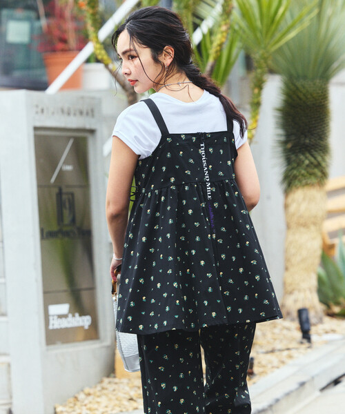 FREAK'S STORE（フリークスストア）の「THOUSAND MILE × FREAK'S STORE/サウザンドマイル 別注 UVカット カシュクールキャミ セットアップ/デニムライク/花柄（セットアップ・レディース・その他9/ネイビー・ﾌﾘ-）」の13枚目の写真