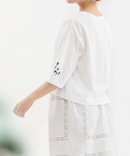 nop de nod(ノップドゥノッド)の「USコットンフラワー刺繍5分袖Tシャツ(Tシャツ/カットソー・レディース・オフホワイト/ライトピンク/ブラック・3)」の22枚目の写真