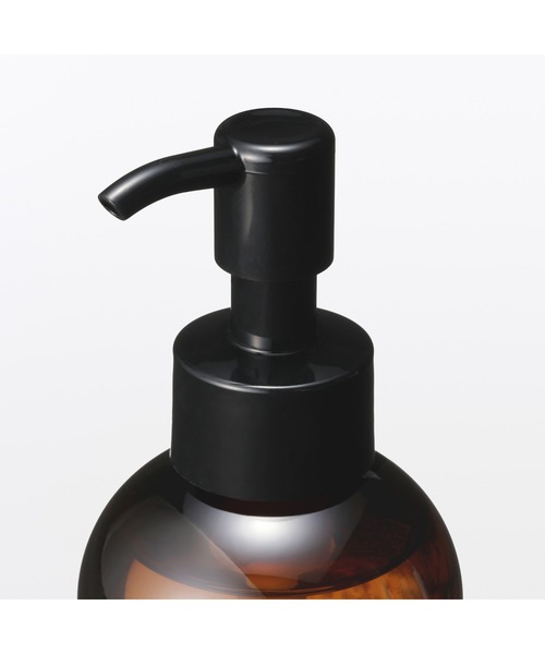 無印良品（ムジルシリョウヒン）の「精油の香り　ハンドソープ　スプリングフローラル　２００ｍＬ（ハンドソープ・レディース・その他・FREE）」の2枚目の写真