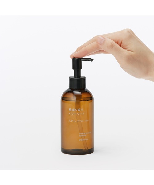 無印良品（ムジルシリョウヒン）の「精油の香り　ハンドソープ　スプリングフローラル　２００ｍＬ（ハンドソープ・レディース・その他・FREE）」の3枚目の写真