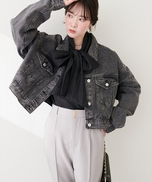 natural couture(ナチュラルクチュール)の「ショートデニムジャケット(デニムジャケット・レディース・ブラック/ブルー/サックスブルー・FREE)」の2枚目の写真