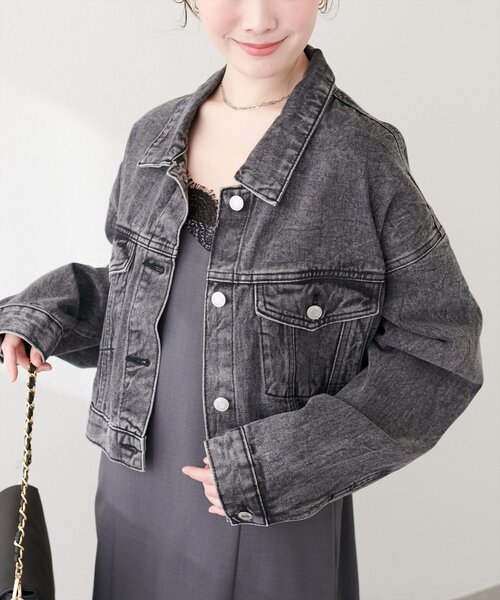 natural couture(ナチュラルクチュール)の「ショートデニムジャケット(デニムジャケット・レディース・ブラック/ブルー/サックスブルー・FREE)」の6枚目の写真