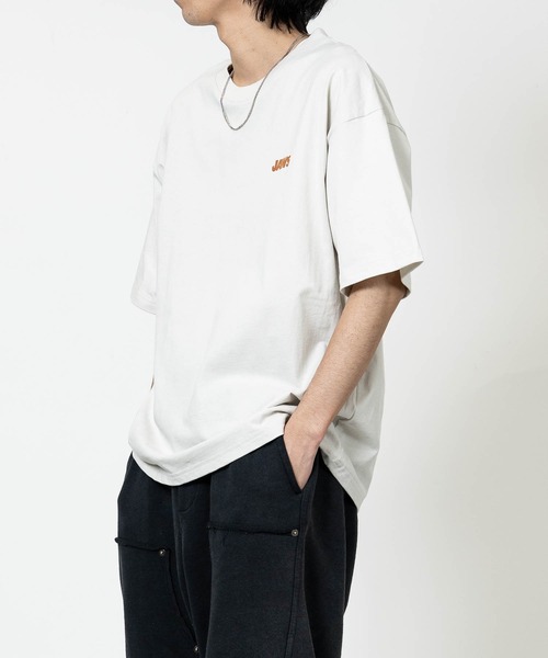 JOHN'S CLOSET（ジョンズクローゼット）の「【15】〔JAWS/ジョーズ〕ポスタープリント ユーズドライク半袖Tシャツ（Tシャツ/カットソー・メンズ・ブラック系1/ホワイト系2/ホワイト系1/ブラック系2・X-LARGE/LARGE/MEDIUM）」の21枚目の写真