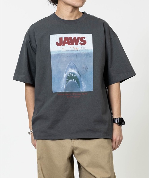 JOHN'S CLOSET（ジョンズクローゼット）の「【15】〔JAWS/ジョーズ〕ポスタープリント ユーズドライク半袖Tシャツ（Tシャツ/カットソー・メンズ・ブラック系1/ホワイト系2/ホワイト系1/ブラック系2・X-LARGE/LARGE/MEDIUM）」の14枚目の写真