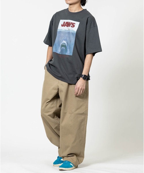 JOHN'S CLOSET（ジョンズクローゼット）の「【15】〔JAWS/ジョーズ〕ポスタープリント ユーズドライク半袖Tシャツ（Tシャツ/カットソー・メンズ・ブラック系1/ホワイト系2/ホワイト系1/ブラック系2・X-LARGE/LARGE/MEDIUM）」の18枚目の写真
