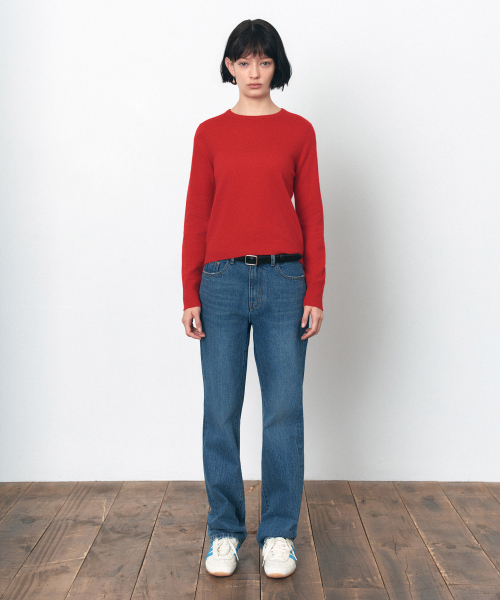 SIYAZU（シヤジュ）の「SIKN2175 ベーシックラウンドネック長袖ニット_Red（ニット/セーター・レディース・レッド・ONE）」の3枚目の写真
