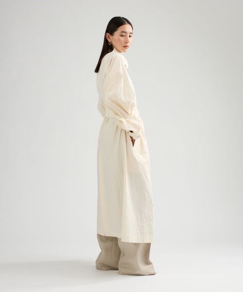 Chaos（カオス）の「Chaos(カオス)/◇3/4坪田あさみさんIGLIVE紹介アイテム◇　バルマカーンエアーコート（ステンカラーコート・レディース・ホワイト系・FREE）」の3枚目の写真