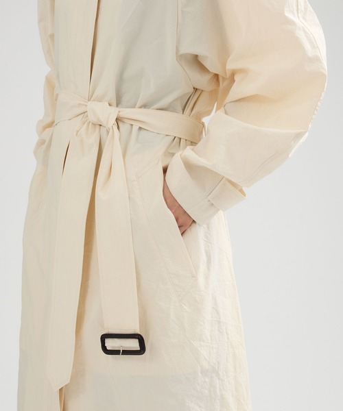 Chaos（カオス）の「Chaos(カオス)/◇3/4坪田あさみさんIGLIVE紹介アイテム◇　バルマカーンエアーコート（ステンカラーコート・レディース・ホワイト系・FREE）」の10枚目の写真