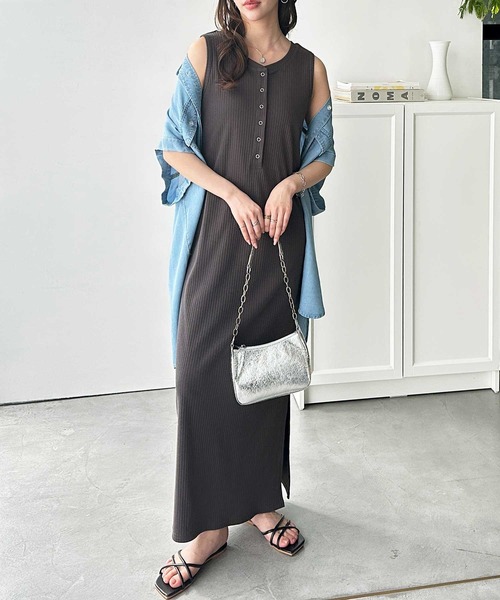 GeeRA(ジーラ)の「全骨格対応!前後2WAY細見えヘンリーネックタンクワンピース(ワンピース・レディース・ブラック/チャコール・SMALL/MEDIUM/LARGE/X-LARGE)」の11枚目の写真