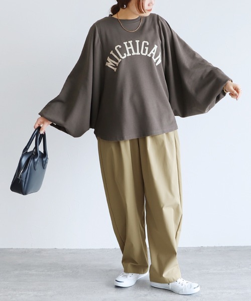 reca（レカ）の「袖ボリュームドルマンプルオーバー（Tシャツ/カットソー・レディース・グレイッシュベージュ/トップグレー/チャコール・FREE）」の5枚目の写真