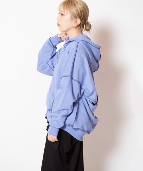 OSMOSIS（オズモーシス）の「バックツイストパーカ（Tシャツ/カットソー・レディース・ブラック/ライトベージュ/ブルー/グレー・ONE SIZE）」の11枚目の写真