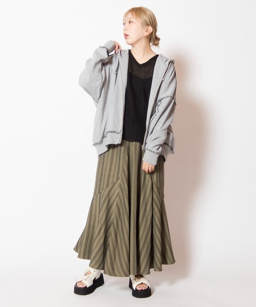 OSMOSIS（オズモーシス）の「バックツイストパーカ（Tシャツ/カットソー・レディース・ブラック/ライトベージュ/ブルー/グレー・ONE SIZE）」の13枚目の写真