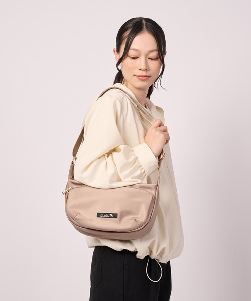 Arnold Palmer（アーノルドパーマー）の「ポリエステル ラウンド ショルダーバッグ（ショルダーバッグ・レディース・チャコールグレー/グレイッシュベージュ/ブラック・F）」の3枚目の写真