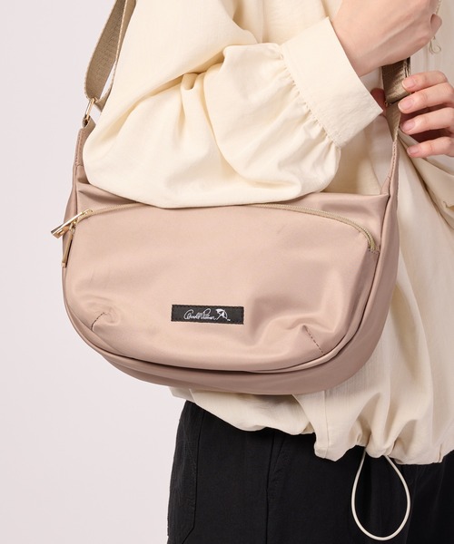 Arnold Palmer（アーノルドパーマー）の「ポリエステル ラウンド ショルダーバッグ（ショルダーバッグ・レディース・チャコールグレー/グレイッシュベージュ/ブラック・F）」の6枚目の写真