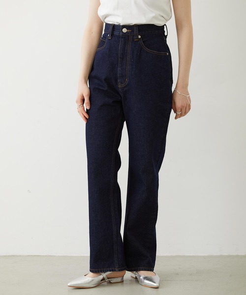 MILKFED.(ミルクフェド)の「STRAIGHT DENIM PANTS(デニムパンツ・レディース・インディゴブルー/ブラック/ライトブルー・S/M)」の1枚目の写真