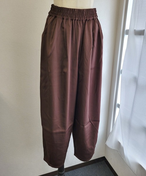 itto...(イット)の「とろみ素材リラックスイージーパンツ(スラックス・レディース・ブラウン/チャコール/ブラック・M)」の12枚目の写真