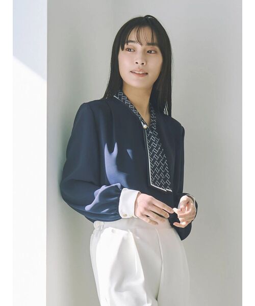TONAL（トーナル）の「スカーフタイパールブラウス（シャツ/ブラウス・レディース・ピンク/ネイビー/オフホワイト・MEDIUM）」の2枚目の写真