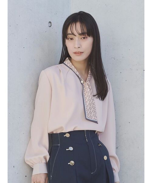 TONAL（トーナル）の「スカーフタイパールブラウス（シャツ/ブラウス・レディース・ピンク/ネイビー/オフホワイト・MEDIUM）」の3枚目の写真