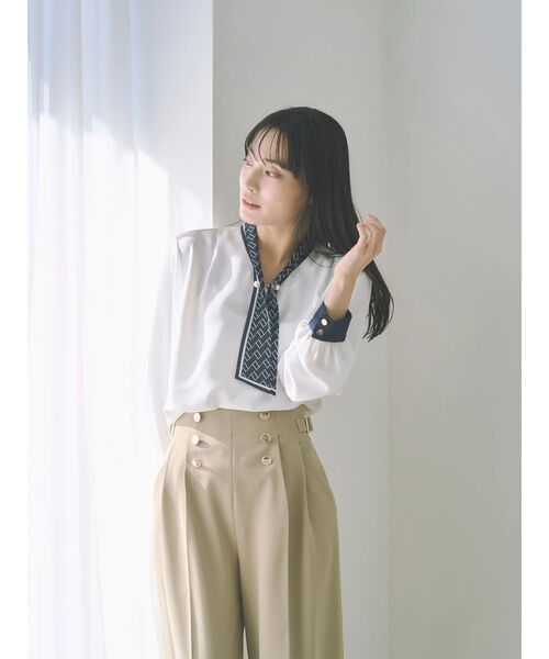 TONAL（トーナル）の「スカーフタイパールブラウス（シャツ/ブラウス・レディース・ピンク/ネイビー/オフホワイト・MEDIUM）」の5枚目の写真