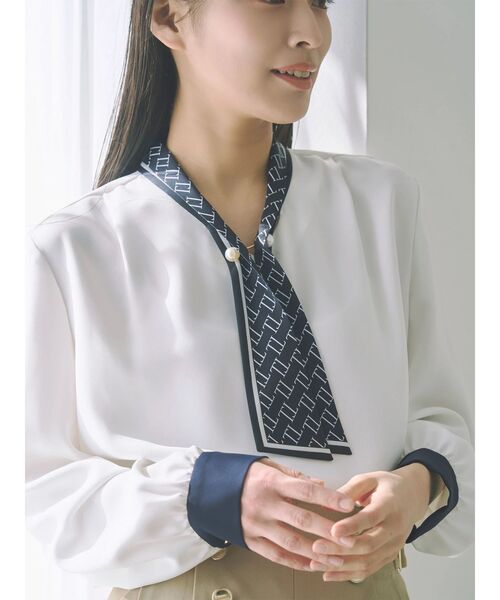 TONAL（トーナル）の「スカーフタイパールブラウス（シャツ/ブラウス・レディース・ピンク/ネイビー/オフホワイト・MEDIUM）」の6枚目の写真