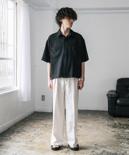 Rocky Monroe(ロッキーモンロー)の「接触冷感 オーバーサイズとろみショート丈半袖シャツ/短丈ハーフスリーブシャツ(シャツ/ブラウス・メンズ・ブルー/ブラック/ホワイト/バーガンディー/グレイッシュベージュ/チャコール・M/L/XL)」の9枚目の写真