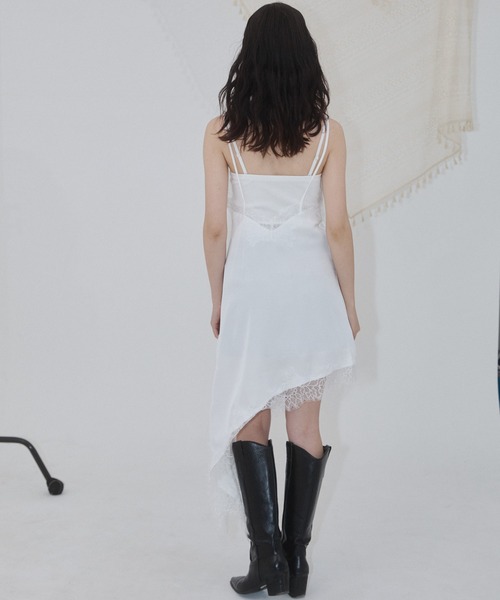 ENVYM（アンビー）の「サテンレースアシメワンピース（ワンピース・レディース・ブラック/ブラウン/ホワイト・FREE）」の11枚目の写真