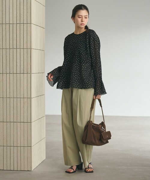 BEAUTY&YOUTH UNITED ARROWS（ビューティーアンドユースユナイテッドアローズ）の「ポリエステル ドット シアー ブラウス ウォッシャブル（シャツ/ブラウス・レディース・ダークブラウン/ブラック/オフホワイト・FREE）」の2枚目の写真
