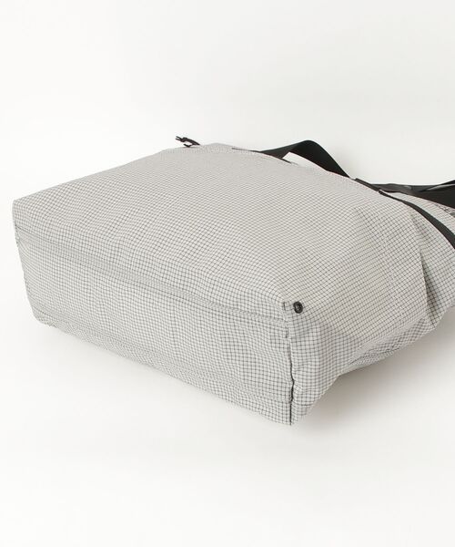 THE NORTH FACE(ザノースフェイス)の「ザ ノース フェイス THE NORTH FACE Rafter Tote SP ラフタートートSP(トートバッグ・メンズ・その他・ONE SIZE)」の4枚目の写真