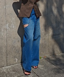 esutoreja（エストレジャ）の「サイドカットアウトデニムパンツ（デニムパンツ）」