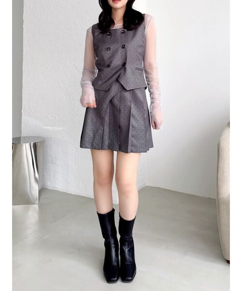 dazzlin(ダズリン)の「カーブデザインプリーツミニスカート(スカート・レディース・ベージュ/チャコールグレー/ブラック・MEDIUM/SMALL)」の8枚目の写真