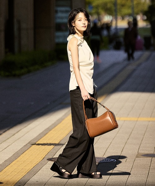 CHARLES & KEITH(チャールズ & キース)の「Lindon リンドン サテンストラッピー プラットフォーム ウエッジ(サンダル・レディース・アイボリー/ブラック系その他2・22.5cm/23cm/23.5cm/24.5cm/25cm/25.5cm)」の5枚目の写真