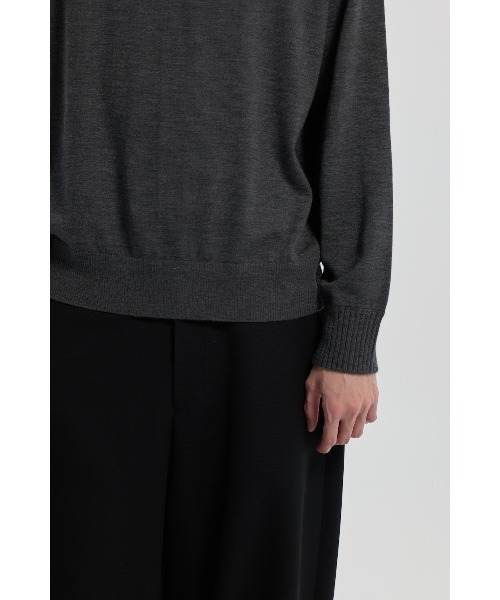 CINOH(チノ)の「15.5 MICRON WOOL CREW NECK KNIT(ニット/セーター・メンズ・チャコールグレー/ブラック・4/2)」の10枚目の写真