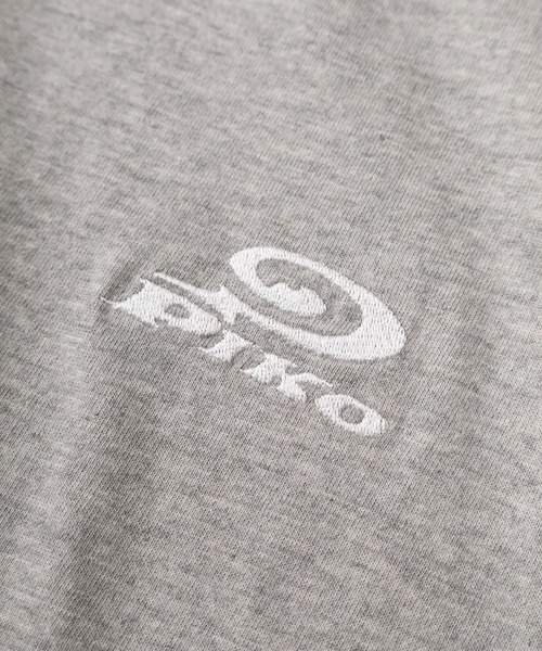 Piko(ピコ)の「【98】【PIKO/ピコ】ワンポイント刺繍 アソート バックプリント クルーネックTシャツ/サーフ/Y2K(Tシャツ/カットソー・メンズ・ホワイト系5/ブラック系1/ホワイト系3/ホワイト系4/ホワイト系1/ブルー系1/ホワイト系2/ホワイト系6/イエロー系1/ネイビー系2/ネイビー系1/ブラック系4/グレー系1/ブラック系2/グレー系2/ブラック系3・LL/L/M)」の22枚目の写真