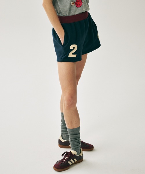 Mardi Mercredi（マルディメクルディ）の「MINI SHORTS ORIGINALIS 25 / ミニ ショーツ オリジナルス 25（スウェットパンツ・レディース・クリーム/バーガンディー/ネイビー/グレー・FREE）」の21枚目の写真