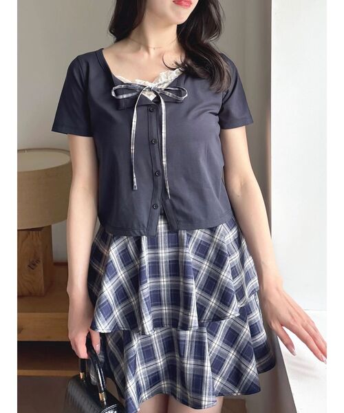 dazzlin(ダズリン)の「レースレイヤードリボンカットプルオーバー(Tシャツ/カットソー・レディース・オフホワイト/ネイビー/ブラウン・FREE)」の3枚目の写真