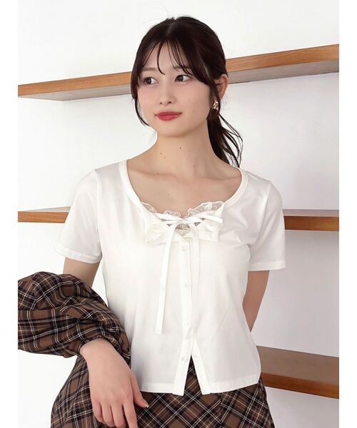 dazzlin(ダズリン)の「レースレイヤードリボンカットプルオーバー(Tシャツ/カットソー・レディース・オフホワイト/ネイビー/ブラウン・FREE)」の1枚目の写真