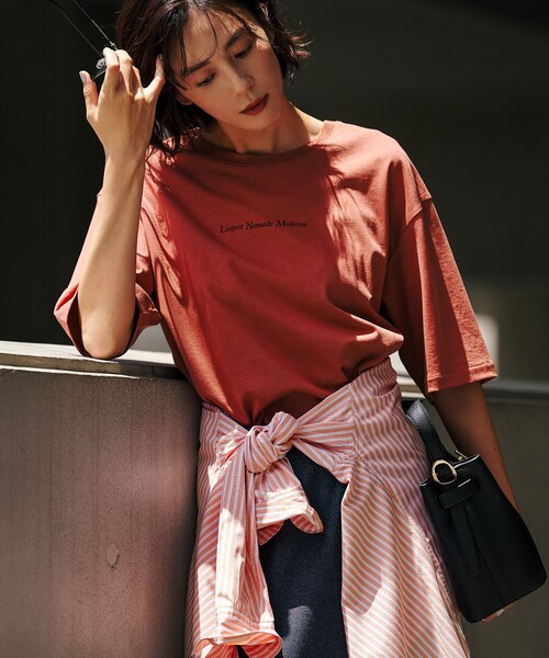 23区 L(ニジュウサンクオオキイサイズ)の「ドロップショルダー メッセージ ロゴTシャツ(Tシャツ/カットソー・レディース・グレー系/オールドローズ系/ホワイト系・44/46)」の3枚目の写真