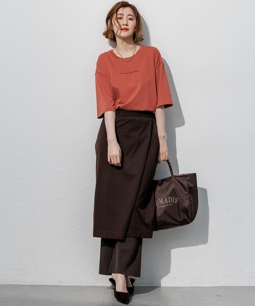 23区 L(ニジュウサンクオオキイサイズ)の「ドロップショルダー メッセージ ロゴTシャツ(Tシャツ/カットソー・レディース・グレー系/オールドローズ系/ホワイト系・44/46)」の7枚目の写真