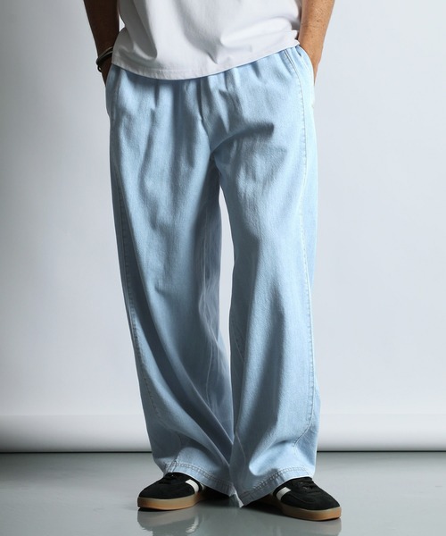 The DUFFER of ST.GEORGE(ザダファーオブセントジョージ)の「BROKEN DENIM EASY BARREL PANTS:バルーンシルエット バレルデニムパンツ / ライトオンス / ヴィンテージ加工 / イージーパンツ(デニムパンツ・メンズ・ライトインディゴブルー・X-LARGE/MEDIUM/SMALL/LARGE)」の2枚目の写真