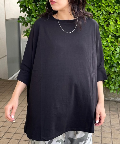 CRB(シーアールビー)の「デザインビッグTシャツ(Tシャツ/カットソー・レディース・グレイッシュベージュ/オフホワイト/ブラック/カーキ・F)」の5枚目の写真