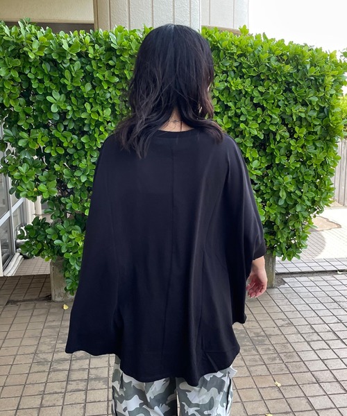 CRB(シーアールビー)の「デザインビッグTシャツ(Tシャツ/カットソー・レディース・グレイッシュベージュ/オフホワイト/ブラック/カーキ・F)」の7枚目の写真